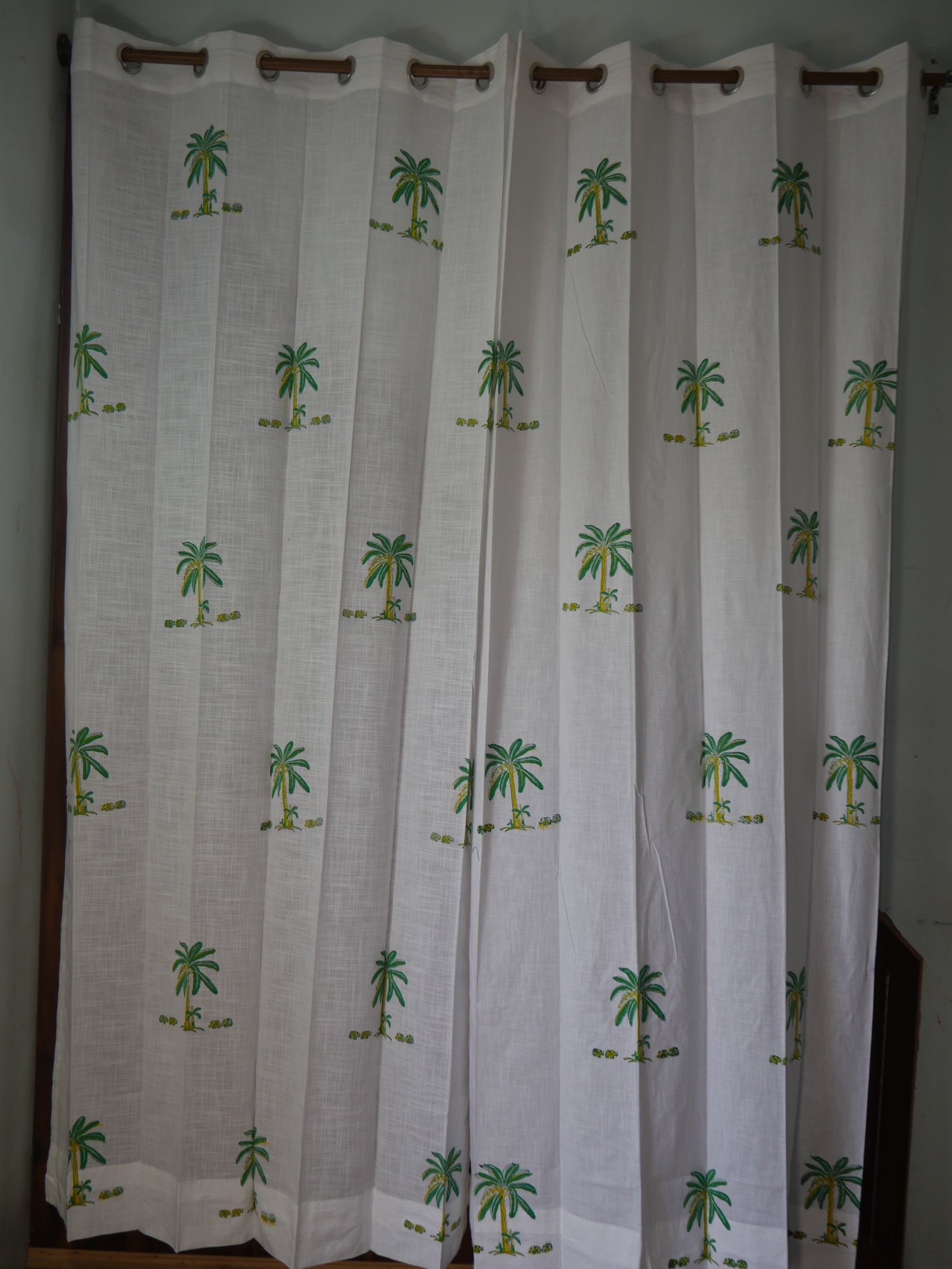 Hand block banana tree curtain