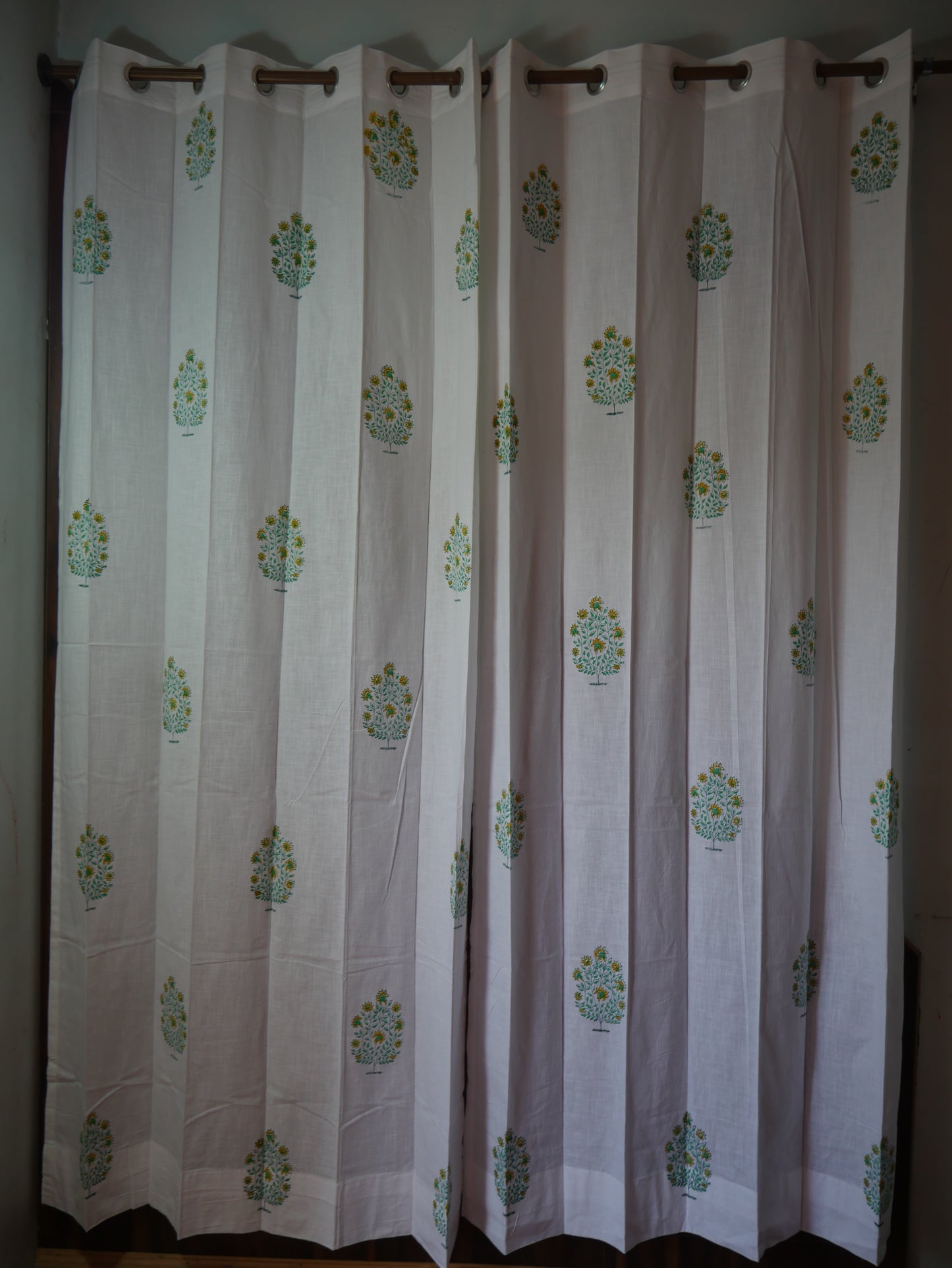 Handblock floral curtain