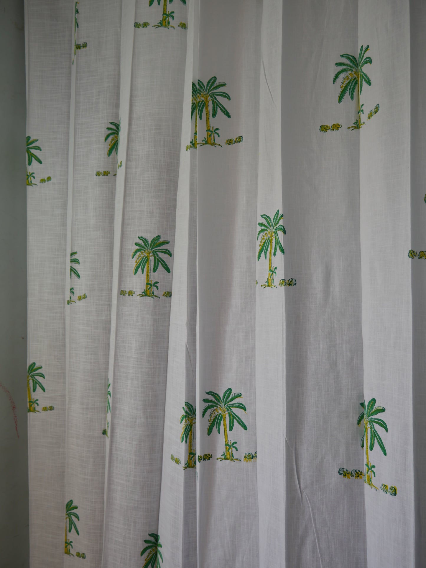 Hand block banana tree curtain