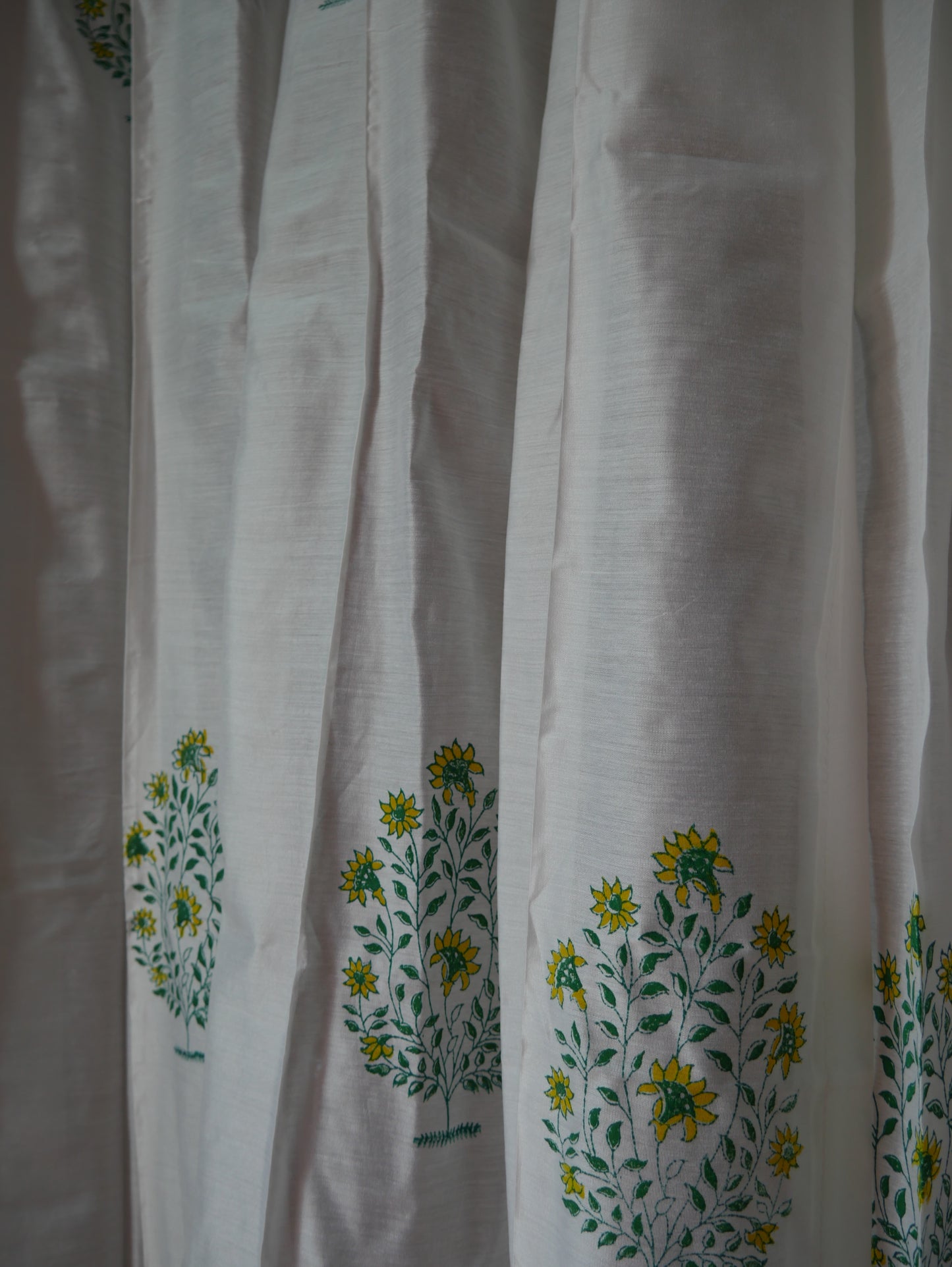 Handblock floral curtain